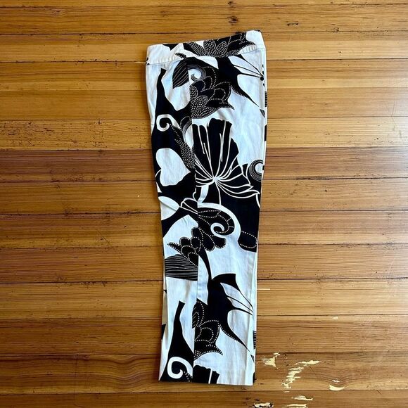 Acorn cropped/ ankle cotton blend pants. Size 6. - Picture 3 of 11